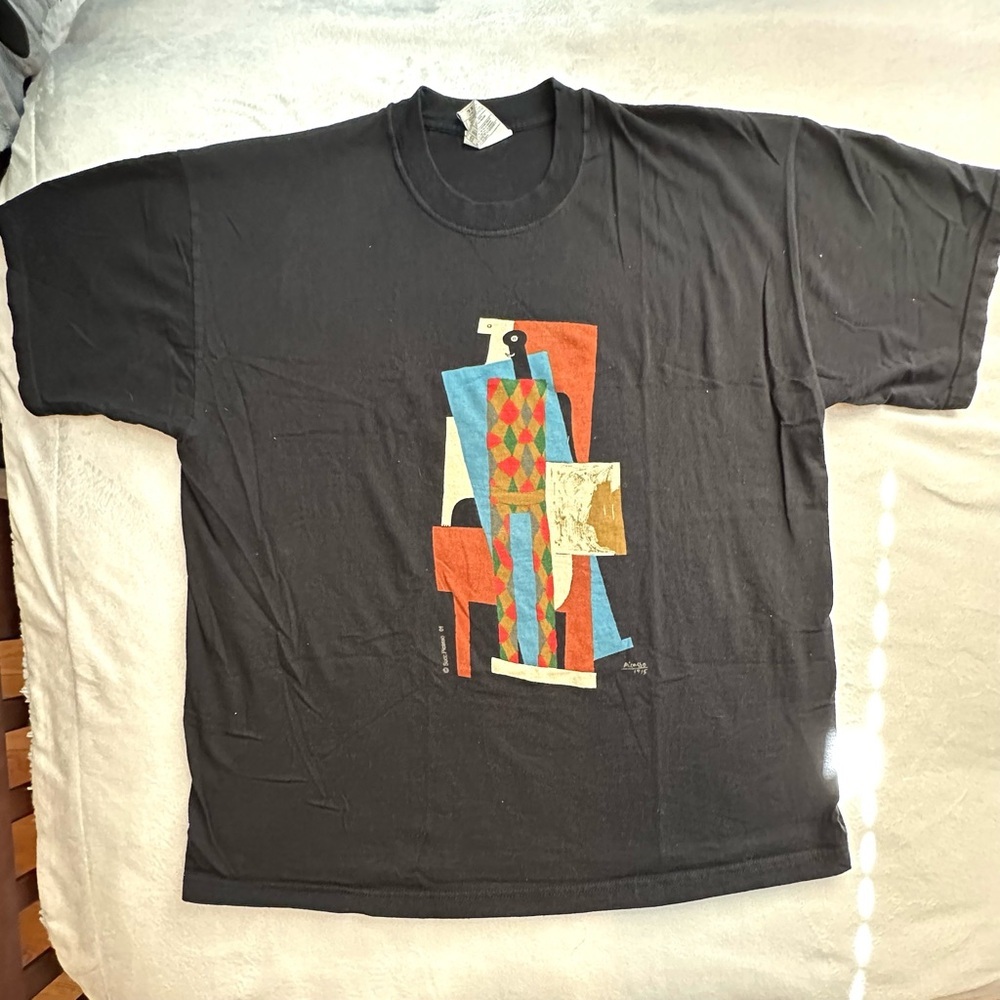 SOLD. Vintage 2001 PABLO PICASSO HARLEQUIN 1915 T-Shirt XL Abstract Art M